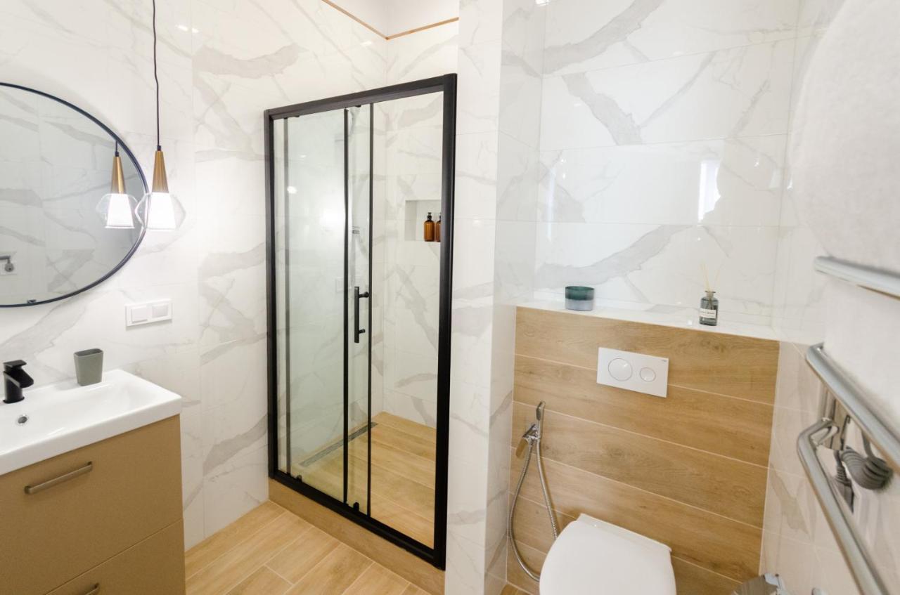 Modern New Cozy Apartment Kvartet Railway Station Kiev Luaran gambar